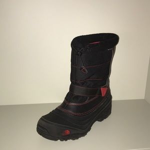 The North Face Boots (Youth) size 7